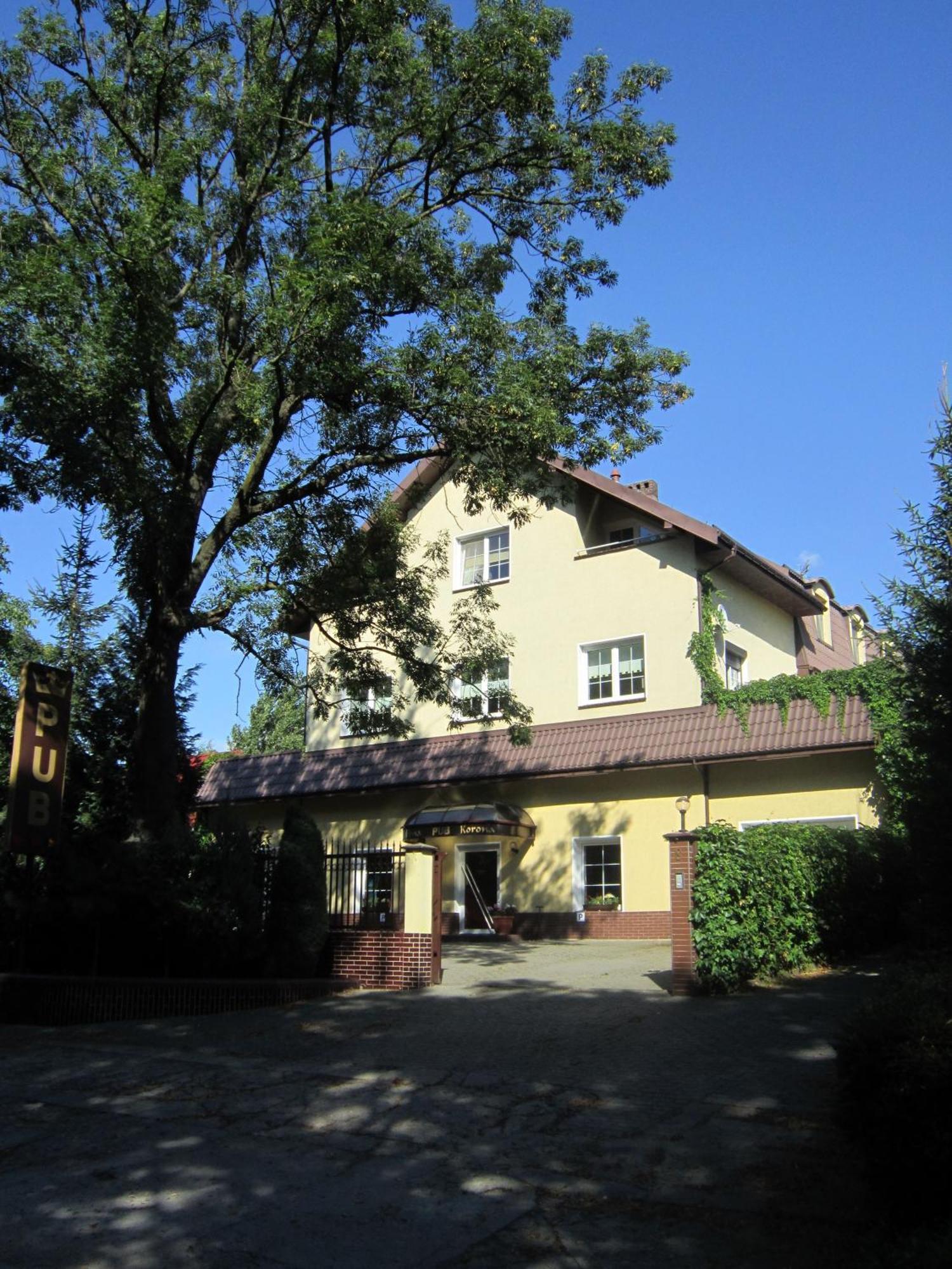 Hotel Korona ซูบีเซ ภายนอก รูปภาพ